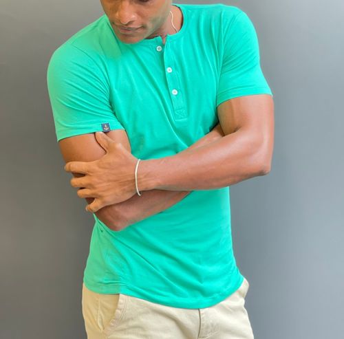 Camiseta Henley Manga Curta New Old Verde