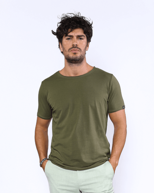 Camiseta Masculina New Old Canoa Verde Militar