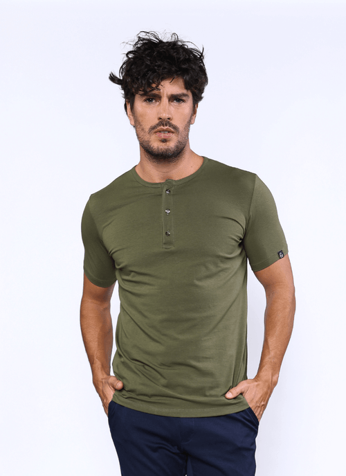 Camiseta Henley Manga Curta New Old Verde Militar