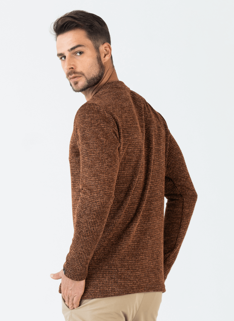 blusa-masculina-texturizada-santiago-conhaque--3-