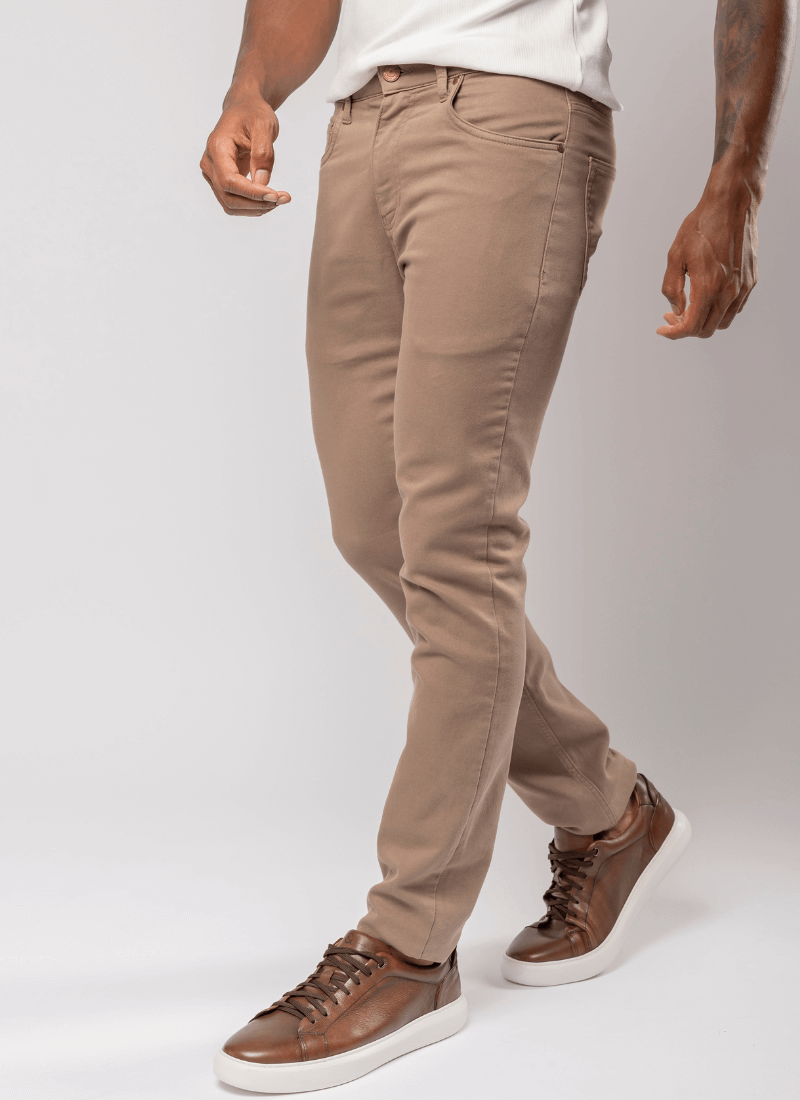 calca-jeans-slim-masculina-essential-caqui--2-.png