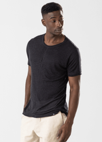 camiseta-masculina-recortes-pelagos-preta--4-.png