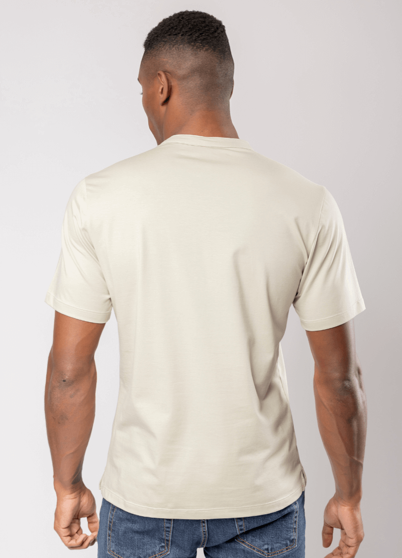 camiseta-masculina-gola-mao-monolia-cinza-claro--2-.png