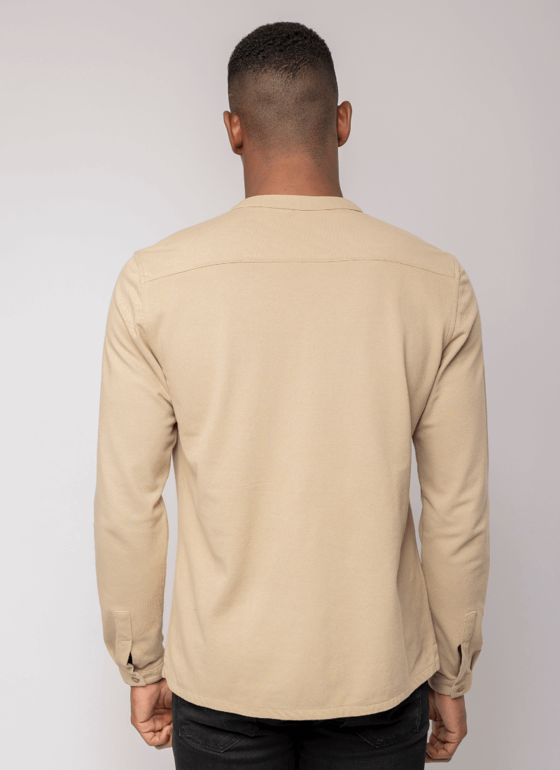 camiseta-masculina-ml-mao-minimal-bege -4-.png
