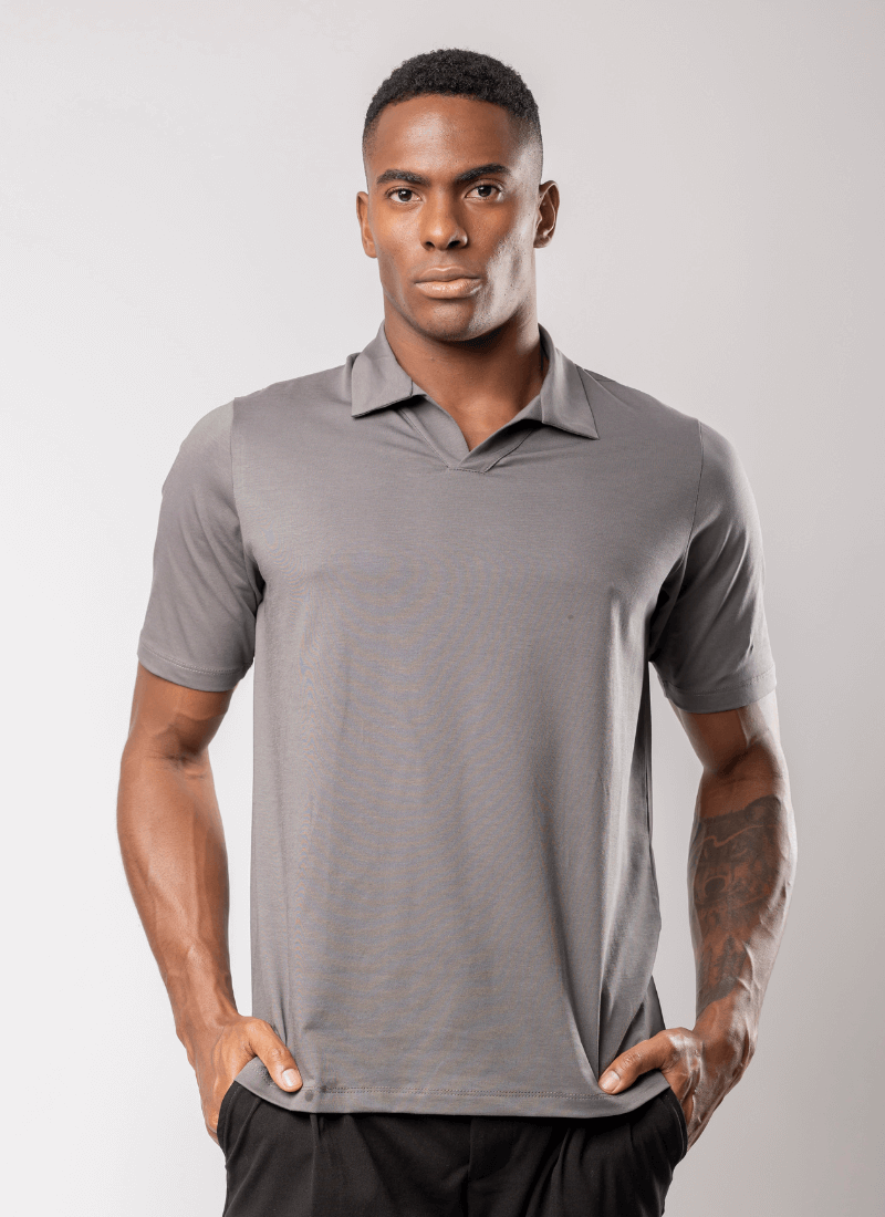 camiseta-polo-masculina-gola-v-recortes-fusion-chumbo--1-.png