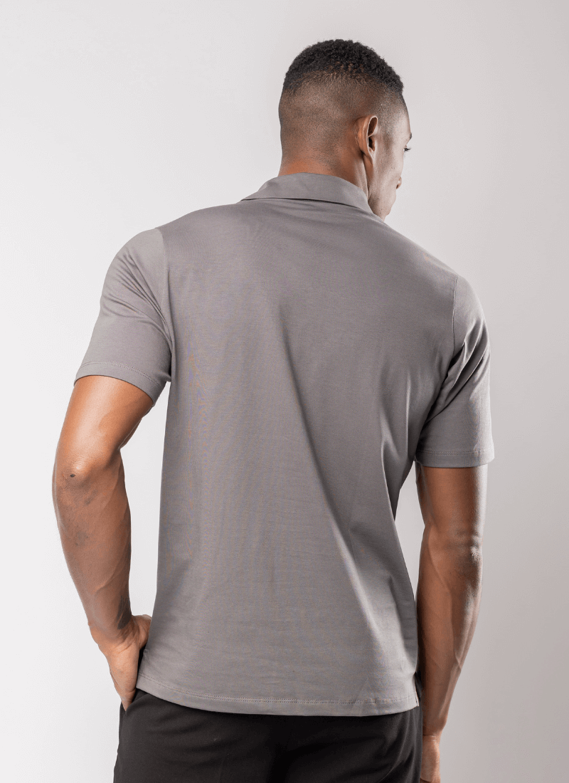 camiseta-polo-masculina-gola-v-recortes-fusion-chumbo--2-.png