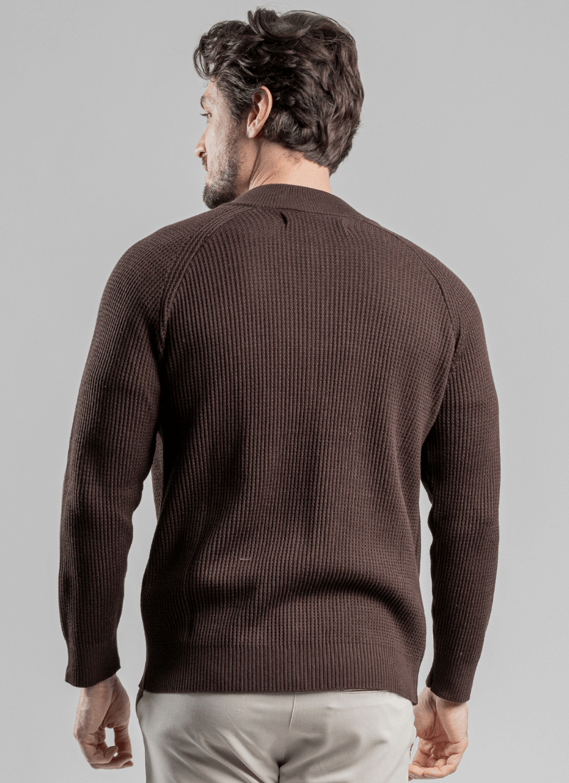 trico-masculino-gola-alta-rise-marrom--1-