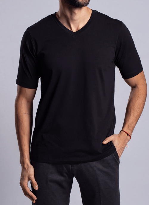 Camiseta Masculina Gola V New Basic Preta